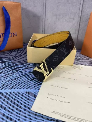 LOUIS VUITTON BELT - B0303