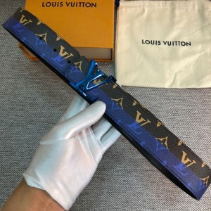 LOUIS VUITTON BELT - B0305