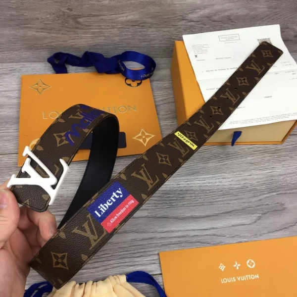 LOUIS VUITTON BELT - B0306