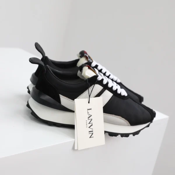 Lanvin Bumper Low-Top Sneakers – LV098